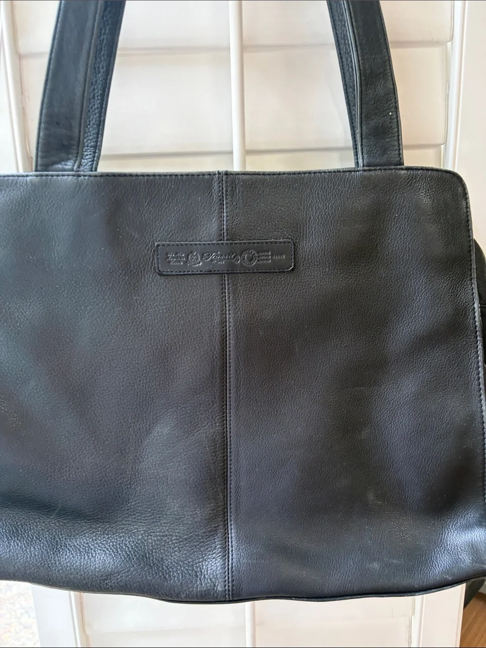 Fossil Black Leather Shoulder Tote with Front Zip Pocket vintage large size.